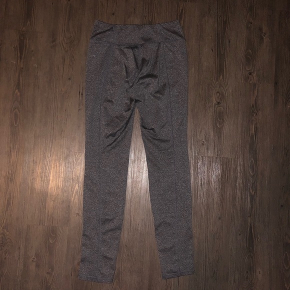 GREY PERFORMANCE LEGGINGS - Picture 2 of 4